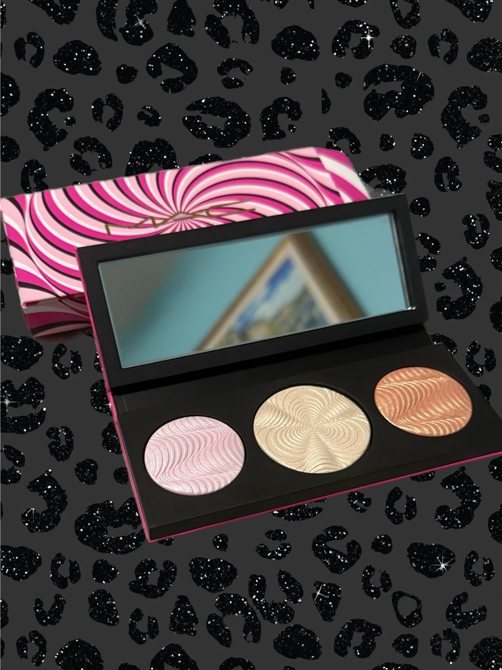 MAC Cosmetics MAC Step Bright Up Extra Dimension Skin Finish Palette: LIGHT